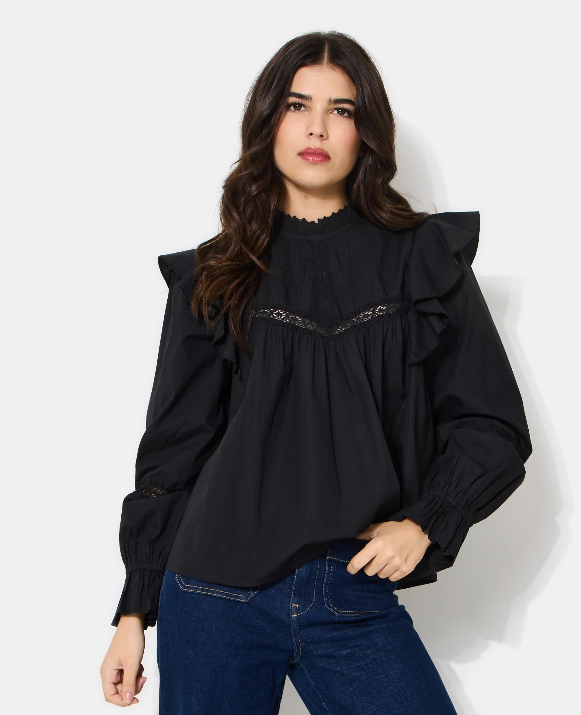 Blouse en popeline avec dentelle et volants