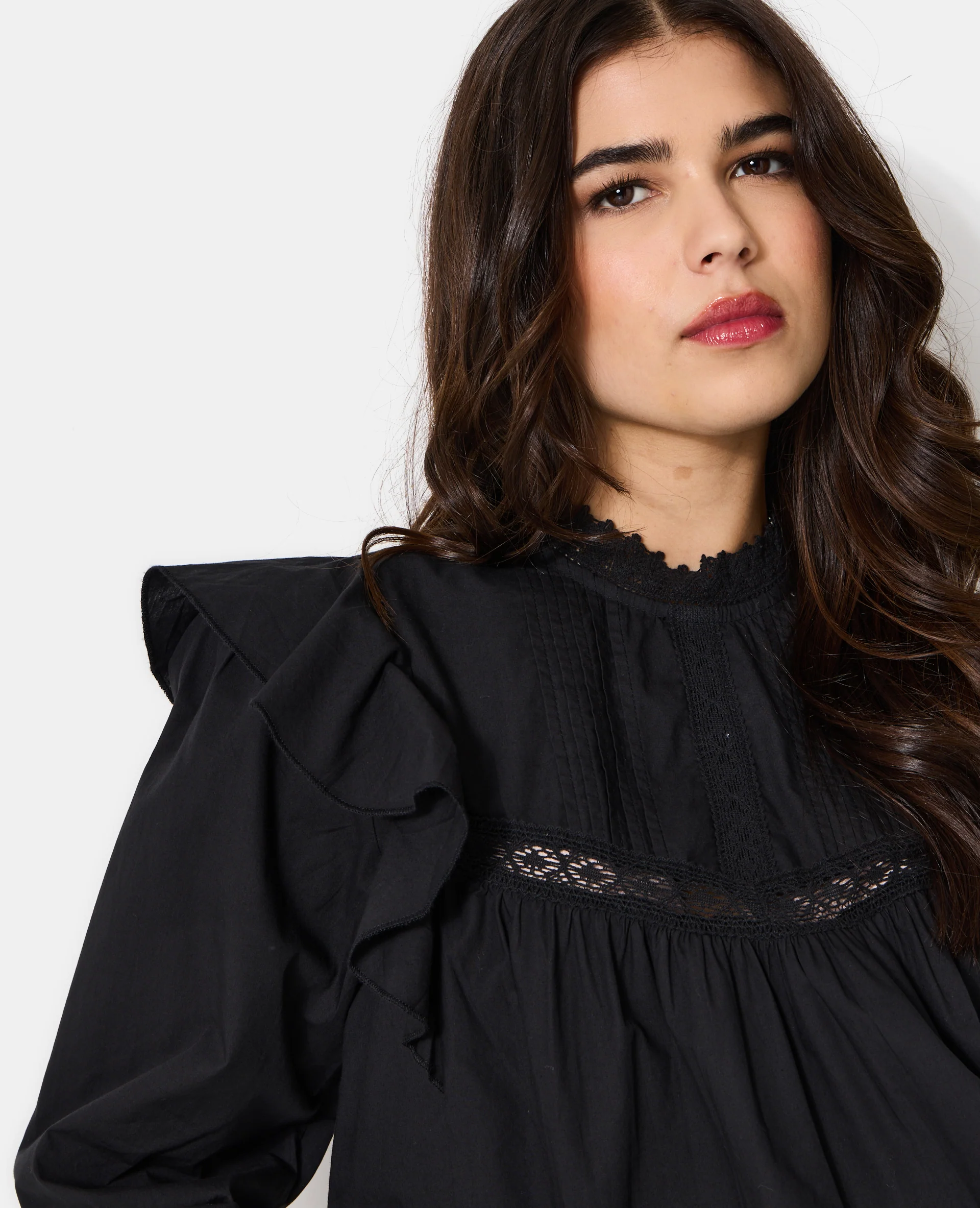 Blouse en popeline avec dentelle et volants - Image 2