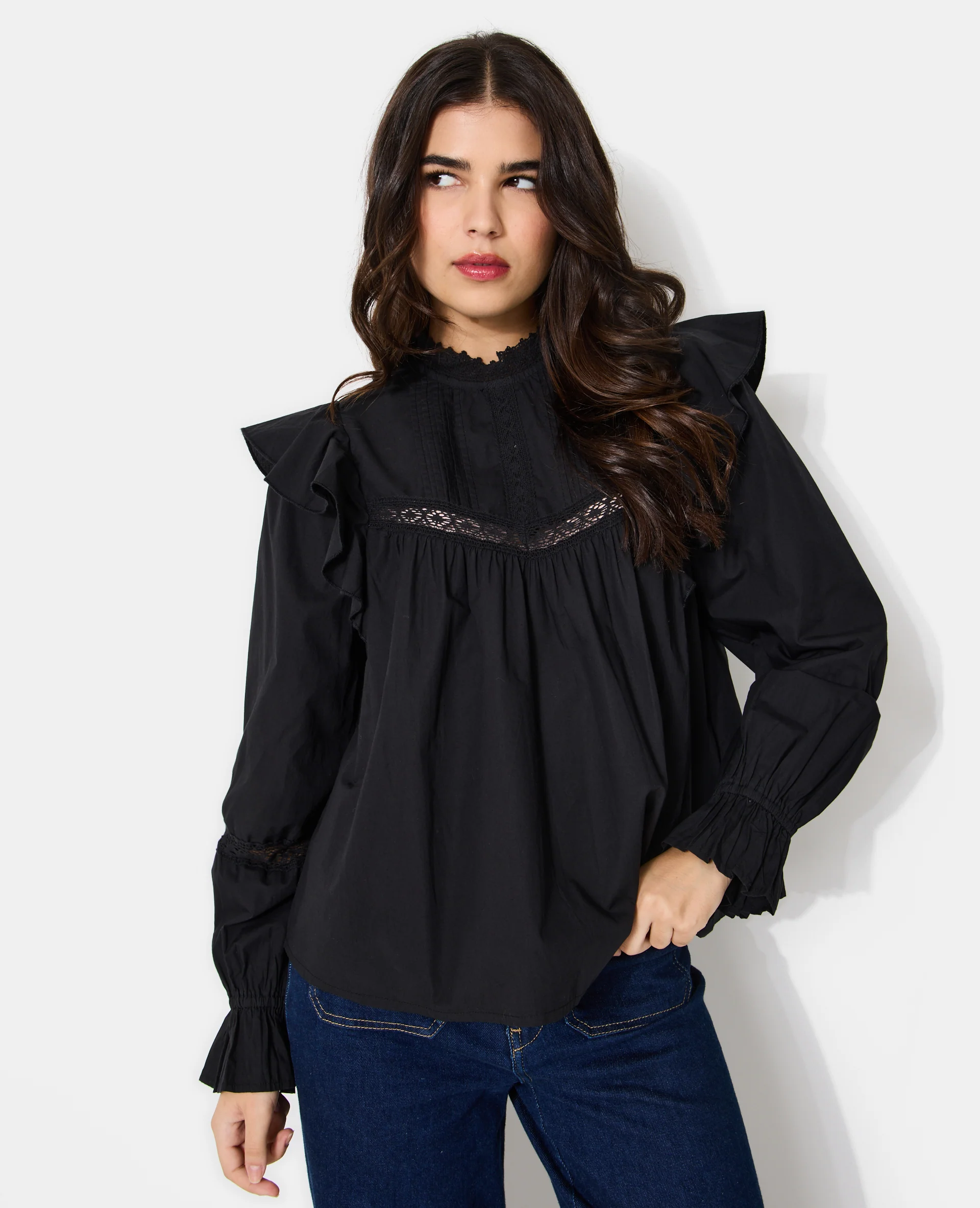 Blouse en popeline avec dentelle et volants - Image 7