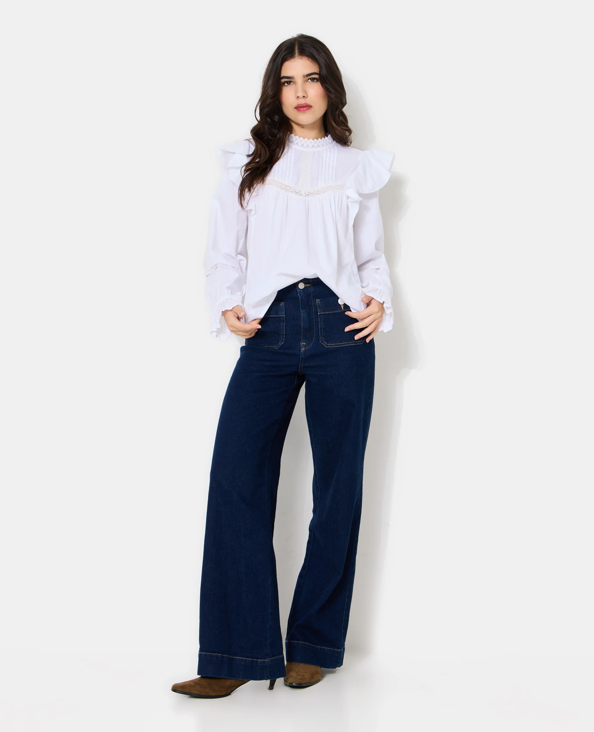 Blouse en popeline avec dentelle et volants - Image 3