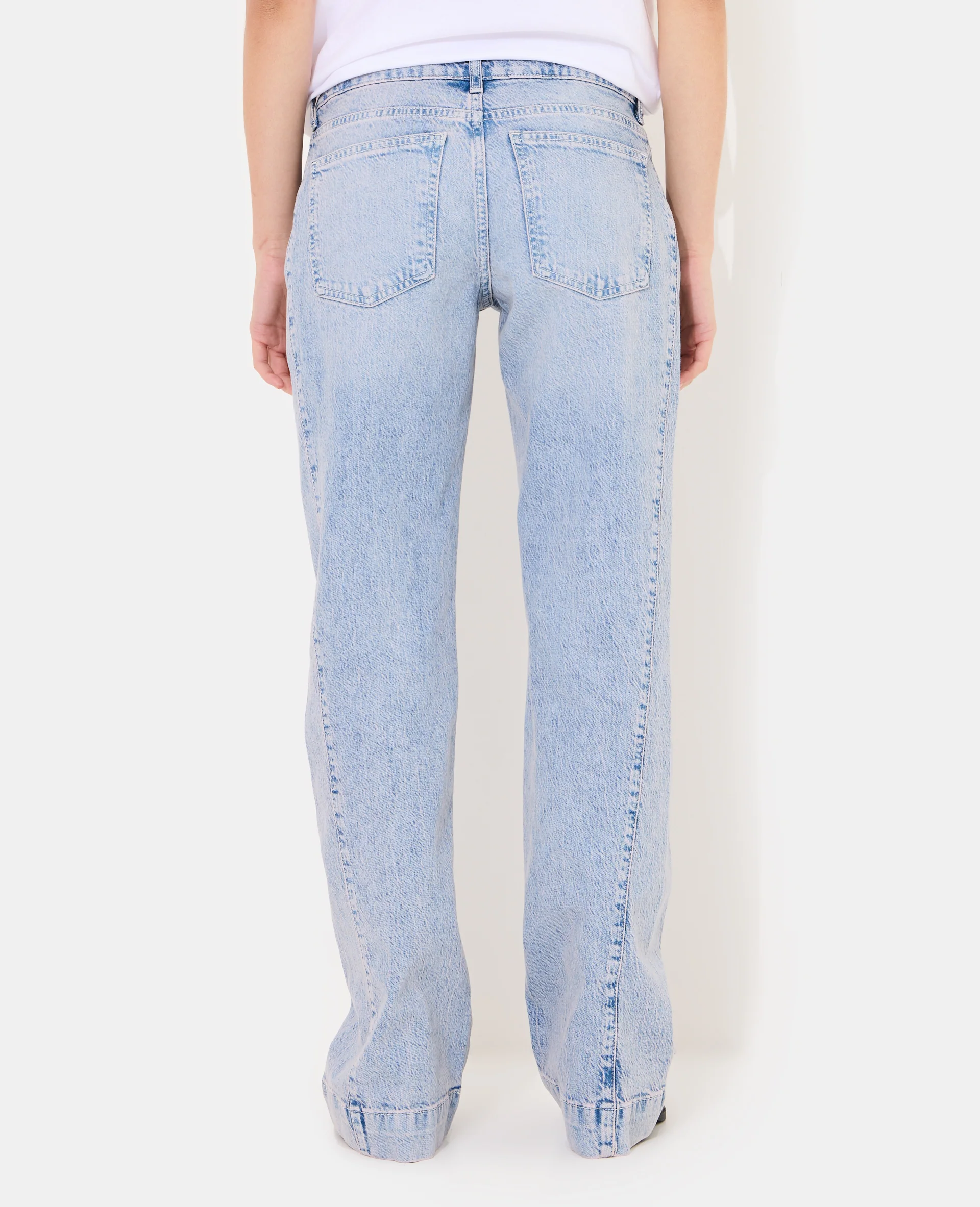 Jean flare taille basse avec détails coutures - Image 6