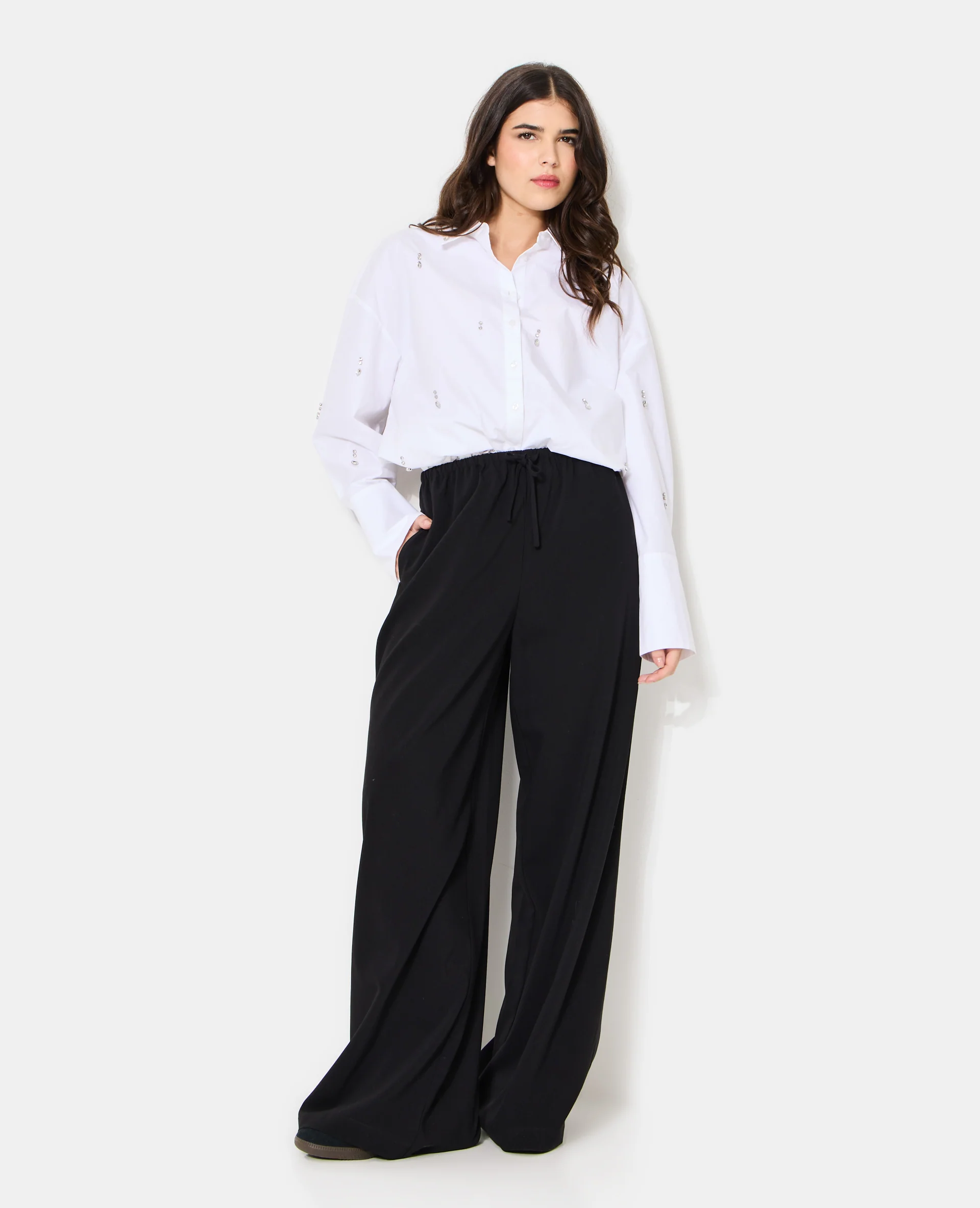 Pantalon droit et large avec lien coulissé