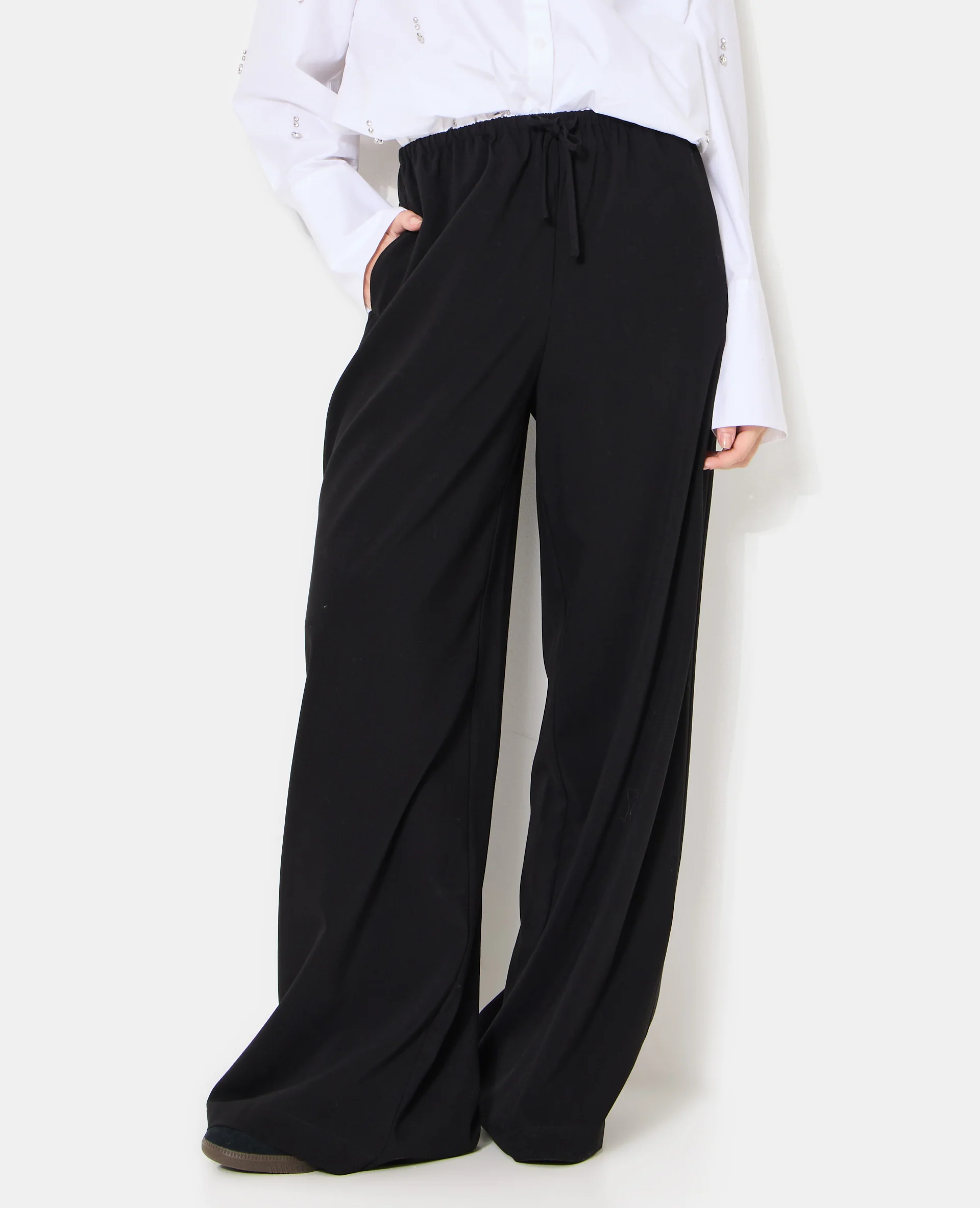 Pantalon droit et large avec lien coulissé - Image 7